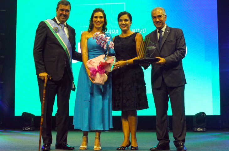 Por excelência e comprometimento, Reinaldo Azambuja recebe Troféu Pilares do MS