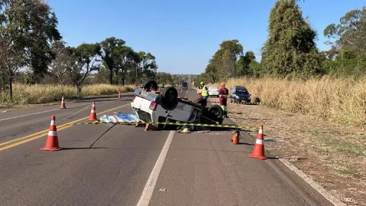 Policial militar da reserva morre em colisão entre caminhonete e carro na BR-163