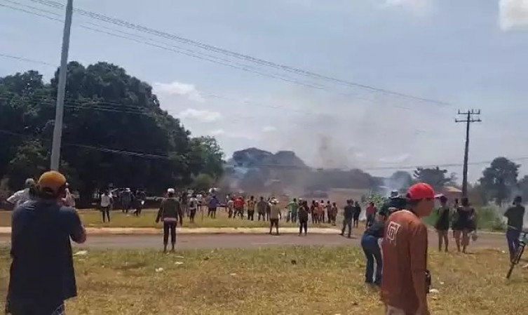 Governador critica bloqueios e alerta sobre impacto na paralisação do Estado