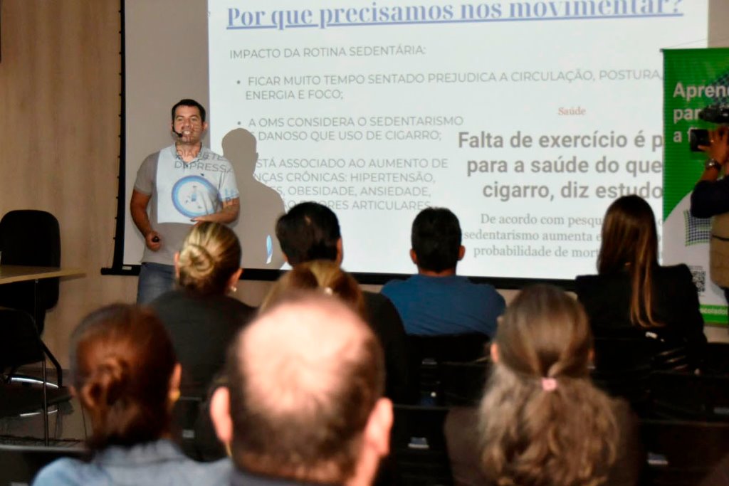 Palestra aborda os riscos do sedentarismo e a necessidade de atividade física