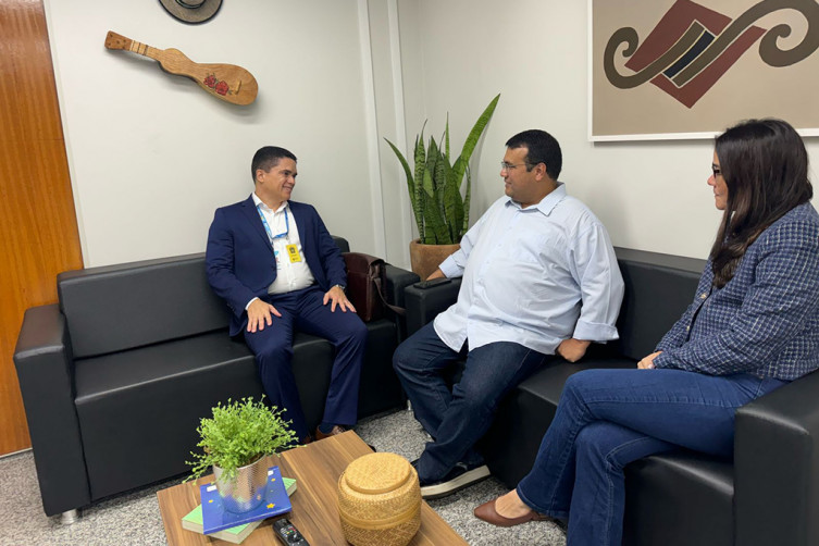 Retomada de obras é tema de reunião entre Prefeitura e Caixa Econômica