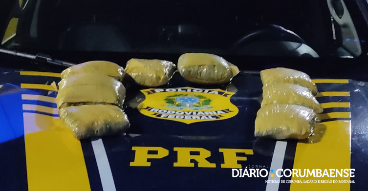 PRF apreende cocaína e skunk com dois homens que viajavam de carro e moto
