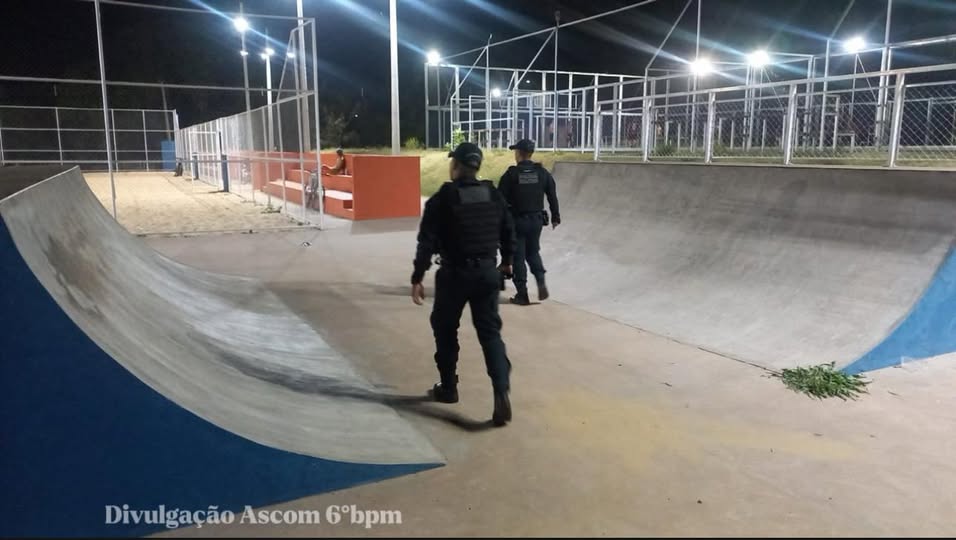 Guarda Municipal e Polícia Militar flagram ato de pichação em praça esportiva de Ladário