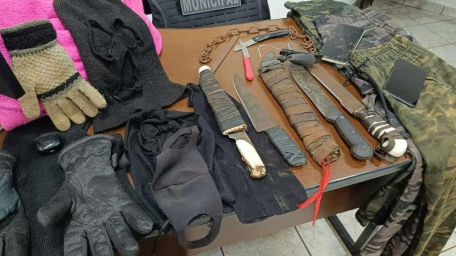 Três adolescentes são apreendidos após confessarem plano de ataque a escola em Dourados