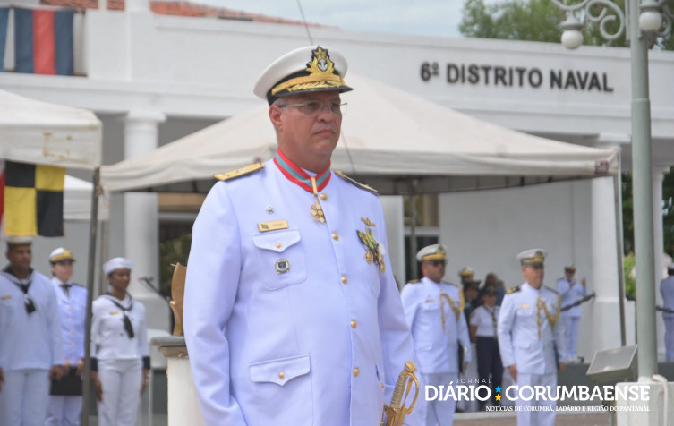 Contra-almirante Emerson Serafim assume comando do 6º Distrito Naval