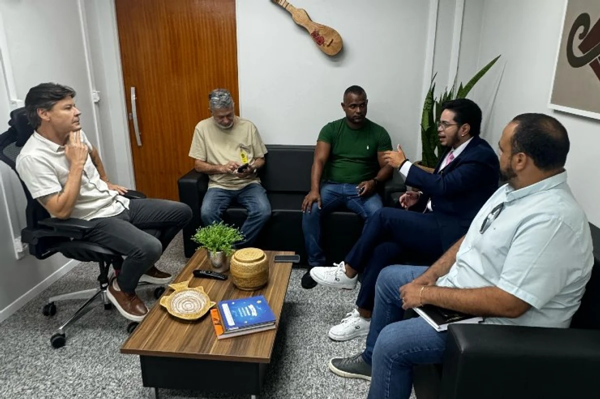 Deputado Paulo Duarte discute implementação da Caravana da Castração em Corumbá e Ladário