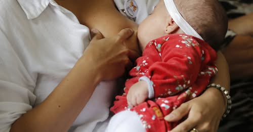 Campanha Mundial de Amamentação promove a preservação da vida