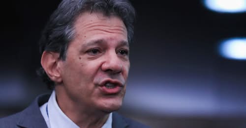 Governo avalia projeto adicional para manter arrecadação do IR