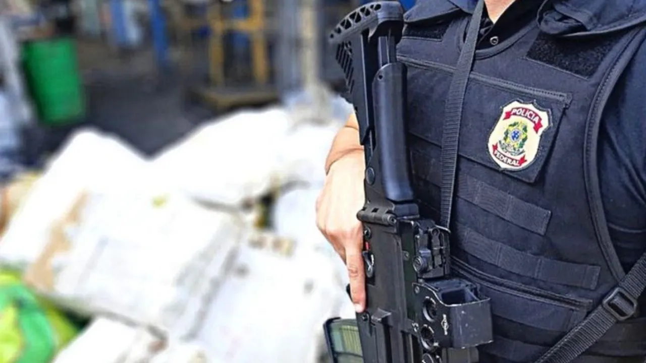 Desdobramento de apreensão em aeronave leva PF a cumprir mandados em MS