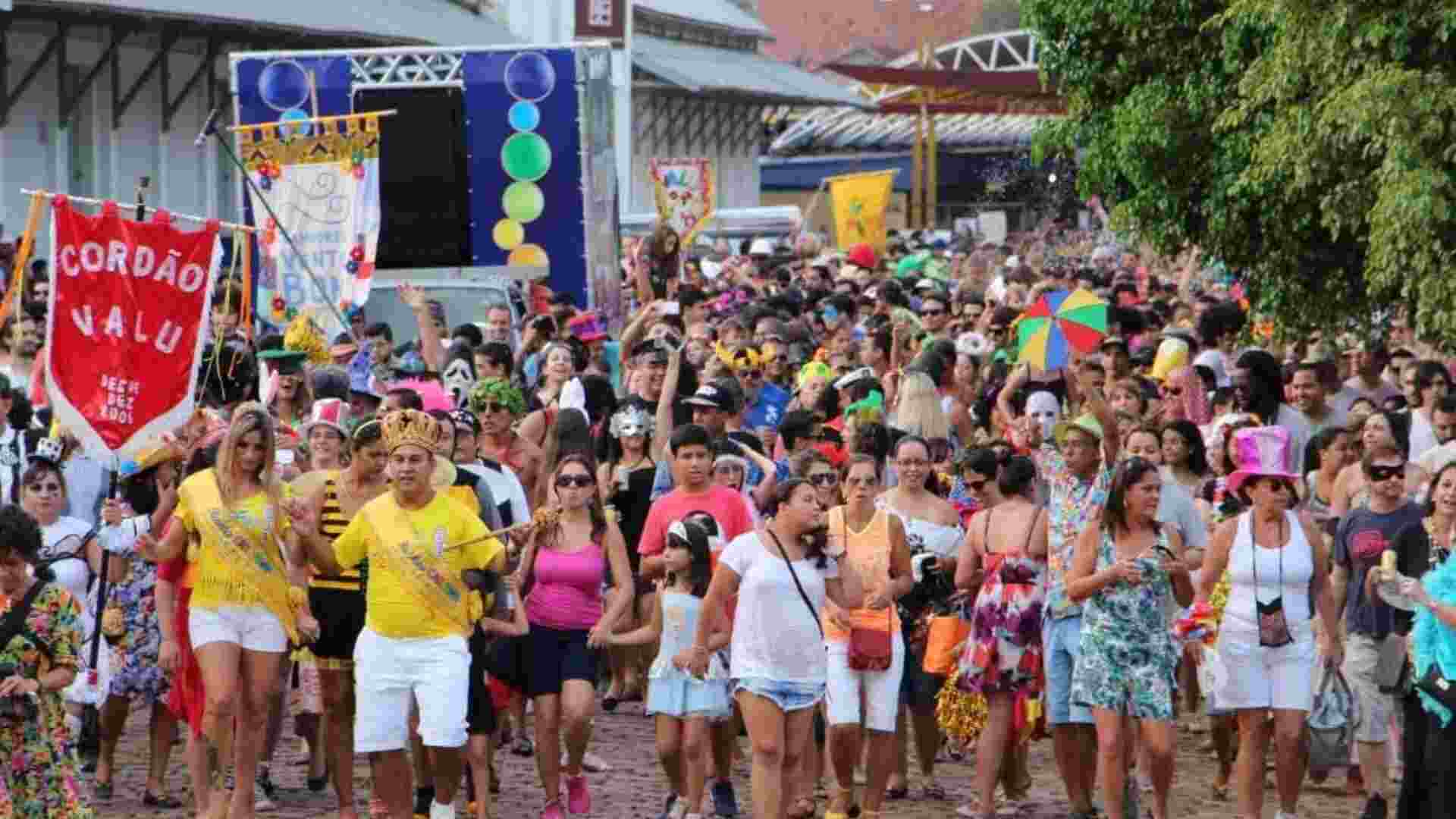 Pré-Carnaval e feira de antiguidades marcam fim de semana em Campo Grande