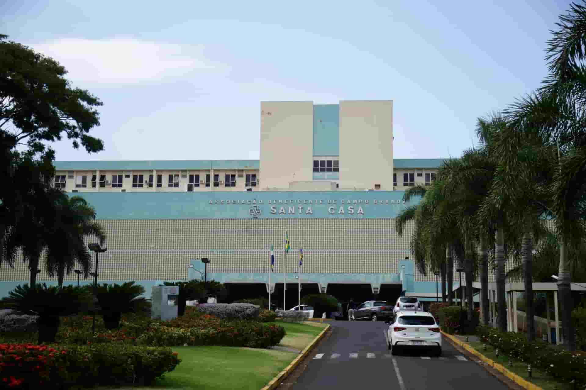 Idoso cai de telhado durante conserto e morre dias depois em Campo Grande