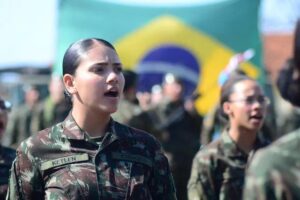 CMO realiza primeiro Juramento à Bandeira centralizado com 406 soldados no Forte Pantanal