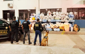 PF apreende mais de uma tonelada de drogas em Corumbá; três são presos