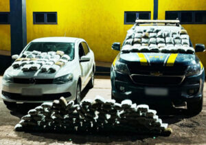 PRF apreende 77,3 kg de skunk em compartimento de veículo na BR-262