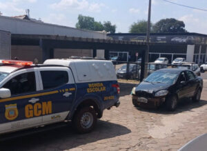 GCM recebe denúncia e recupera carro furtado em Corumbá