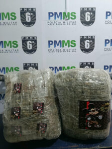 Abordagem da PM termina com apreensão de 15,5 quilos de skunk em Corumbá