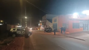 Dupla em moto atira contra adolescente de 15 anos no Jardim Noroeste