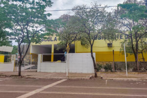 Prefeitura abre licitação de R$ 1,7 milhão para reconstrução de quadra destruída por vendaval em 2023
