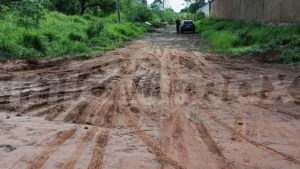 Corpo é encontrado com perfurações em estrada de terra no Jardim Veraneio 