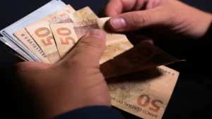 Com ‘feriadão’ à vista, servidores de MS terão salário antecipado para o dia 30
