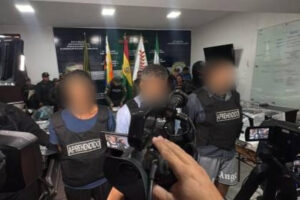 Três brasileiros são presos por assalto a joalheria na Bolívia