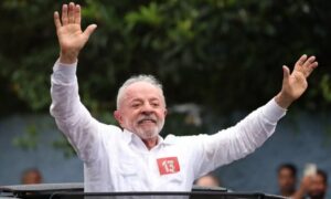 Em virada histórica, Lula derrota Flávio e chega ao quarto mandato como presidente do Brasil