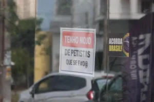 Ministério do Trabalho manda empresário tirar placa sobre ‘nojo’ a petistas em Campo Grande